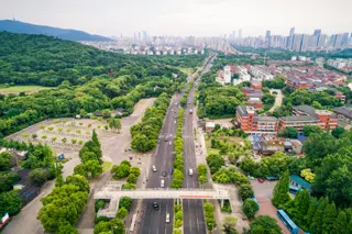 NRIs Guide to Investing in Ernakulam Real Estate: Strategies for Stable Returns in Prime Locations Like MG Road