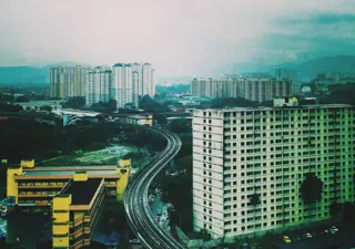 Kolkata's Dual Real Estate Boom: Premium and Mid-Range Segments Surge