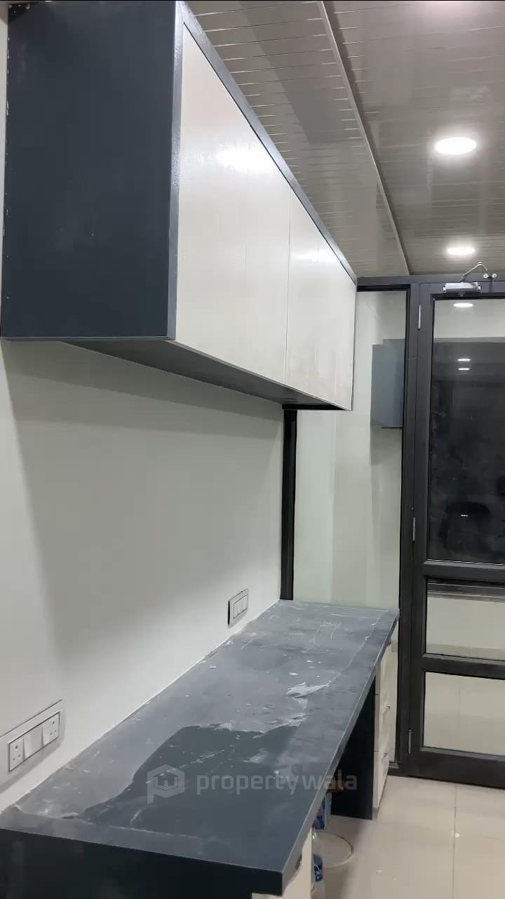 STORAGE AND STAFF TABLE