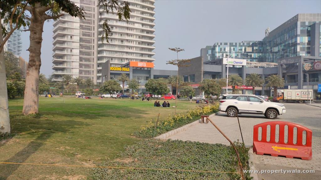 Office Space for sale in Paras Trade Center, Gurgaon-Faridabad Road area, Gurgaon