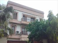 Ready to move 4 BHK Builder Floor Apartment in New Delhi for Sale