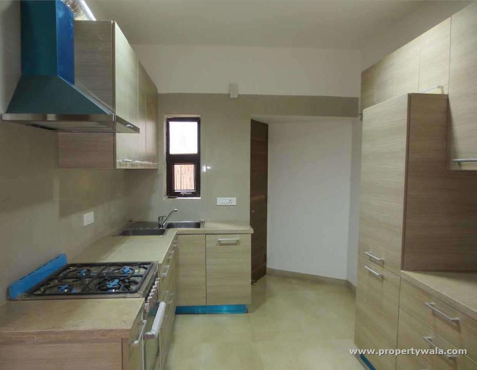 3 Bedroom Apartment / Flat for sale in Amrita Shergil Marg, New Delhi