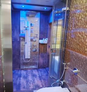 Apartment for rent in Juhu, Mumbai