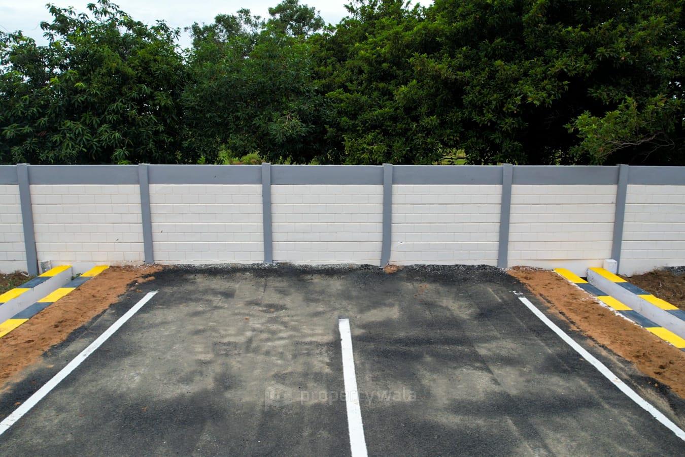 Compound wall