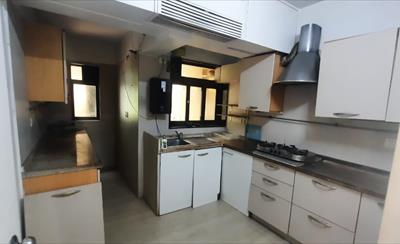 Apartment for rent in Juhu Tara Road area, Mumbai