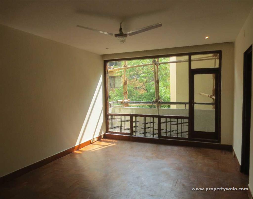 3 Bedroom Independent House for sale in Aurangzeb Road area, New Delhi