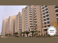 1703 Sq.Ft. 3 BHK in Omaxe Palm Green,Park facing @ 1.30 Cr.