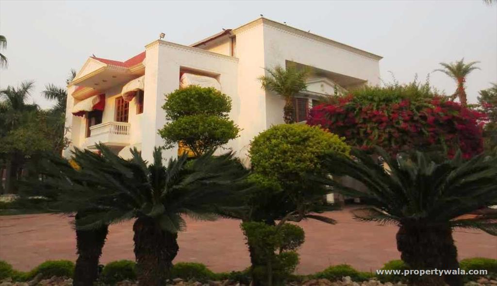 Farm House for sale in West End, New Delhi