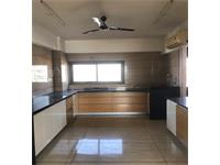 4 Bedroom Apartment / Flat for rent in Vastrapur, Ahmedabad