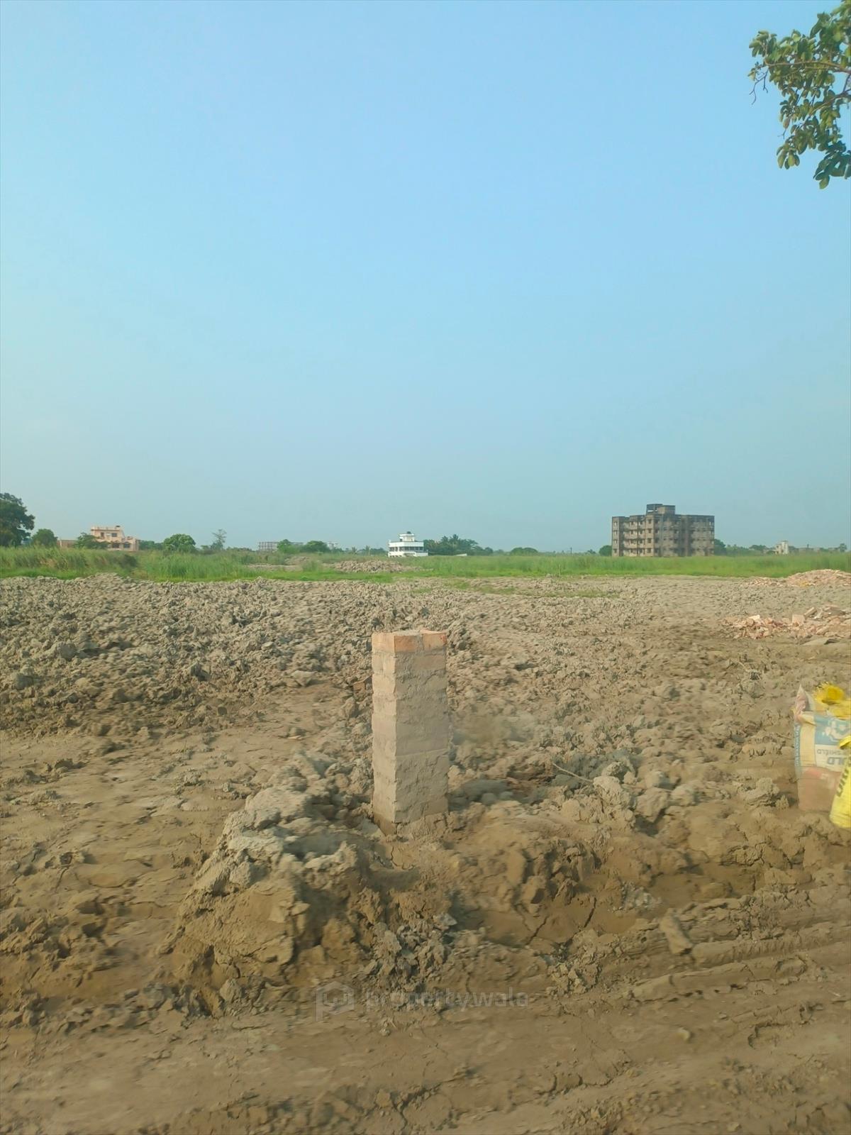 READY TO MOVE PLOTS