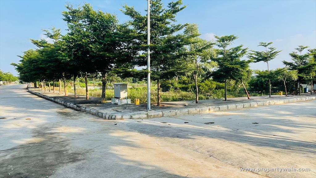 2 Road Corner View