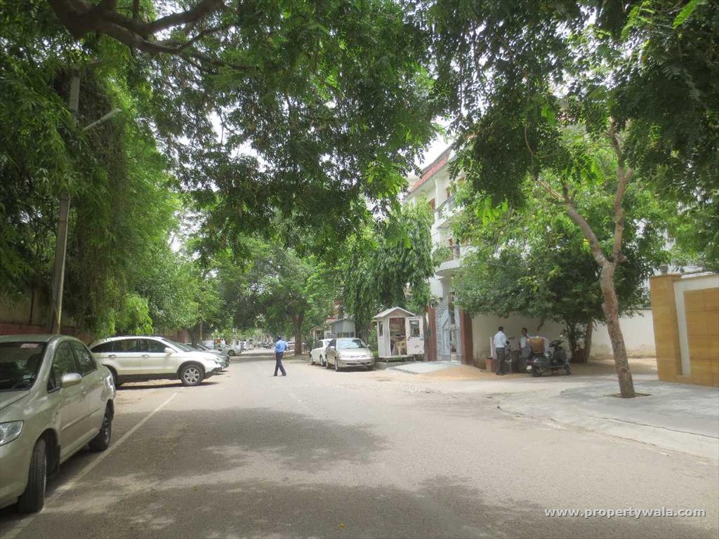 4 Bedroom Apartment / Flat for sale in Vasant Vihar, New Delhi