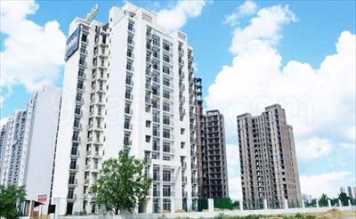 4 Bedroom Apartment for sale in Golf City, Lucknow