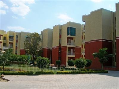 2 Bedroom Apartment for sale in Kolar Road area, Bhopal