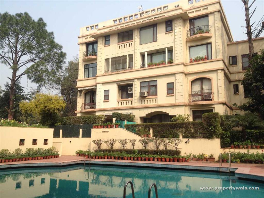 3 Bedroom Apartment / Flat for sale in Prithviraj Road area, New Delhi