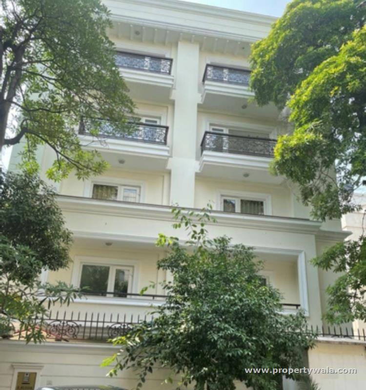 3 Bedroom Apartment / Flat for sale in Defence Colony, New Delhi