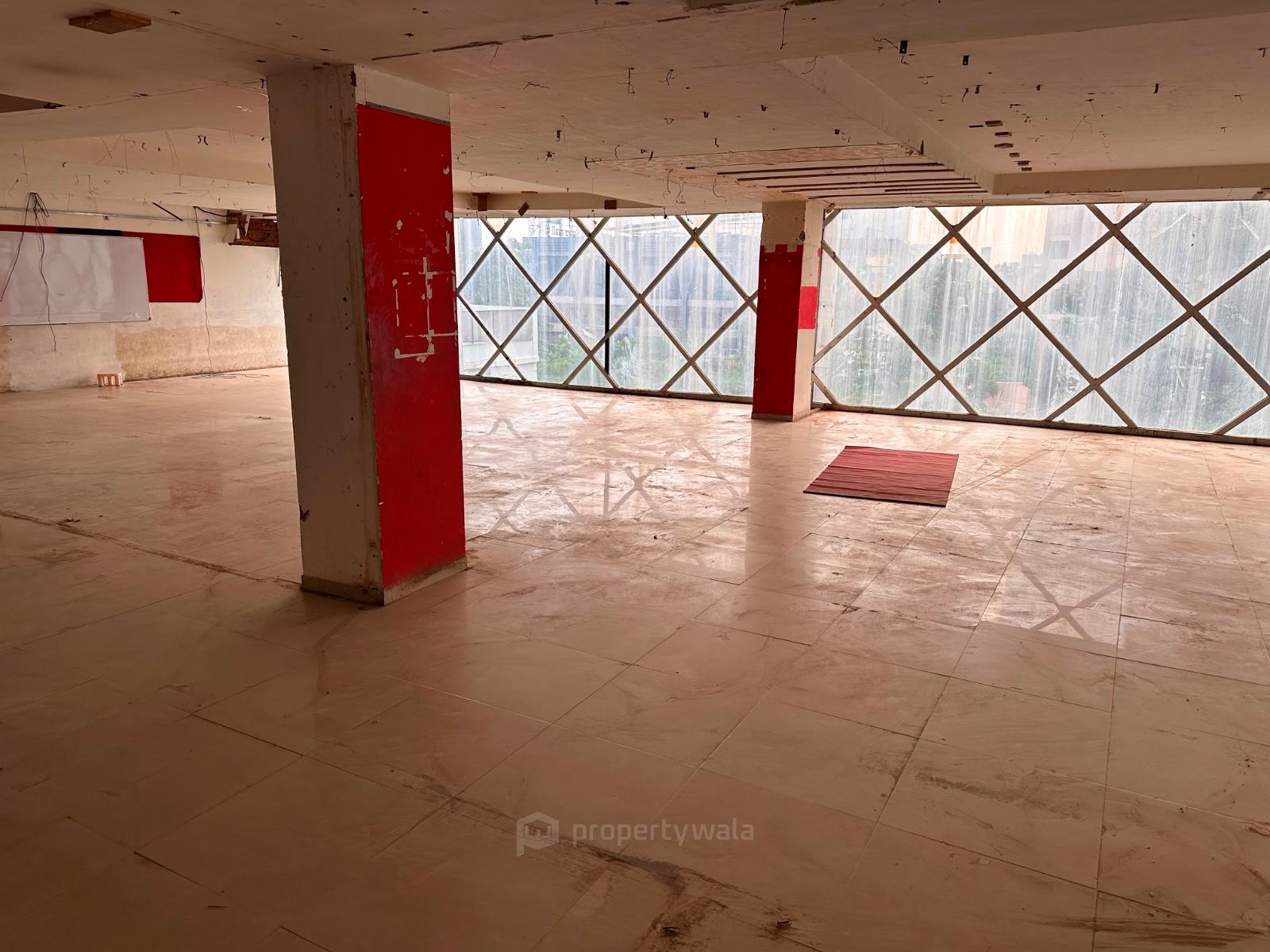 Bare Shell inner View