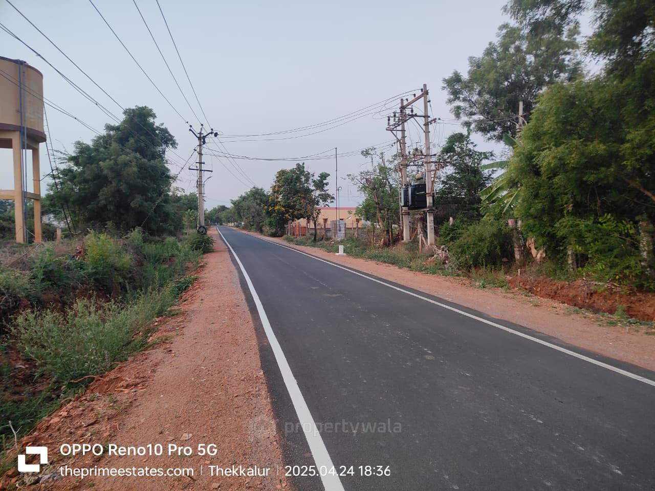 Approach road